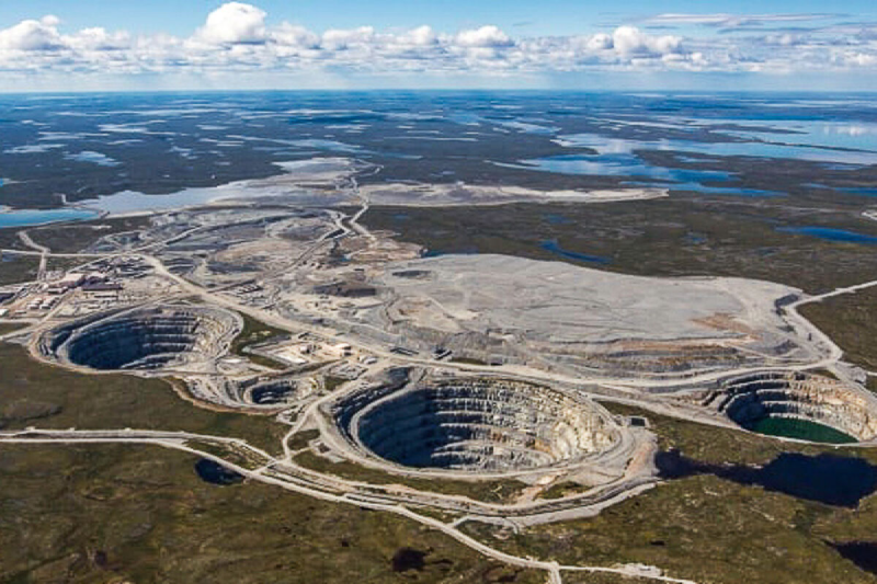 Ekati, Canada’s first diamond mine, discovered by tracing pathfinder minerals back through a decade of systematic exploration Aerial view of the Ekati diamond mine’s open pits in Canada’s Northwest Territories